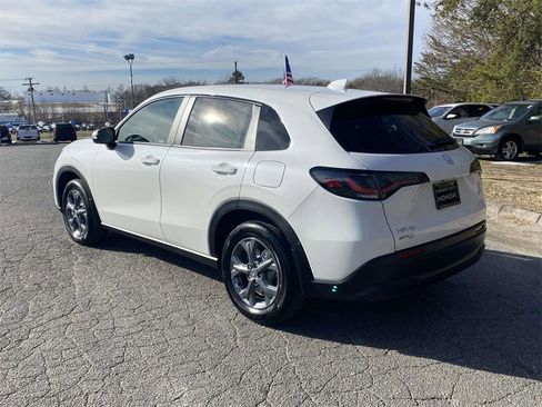 New 2026 Honda HR-V LX image 3