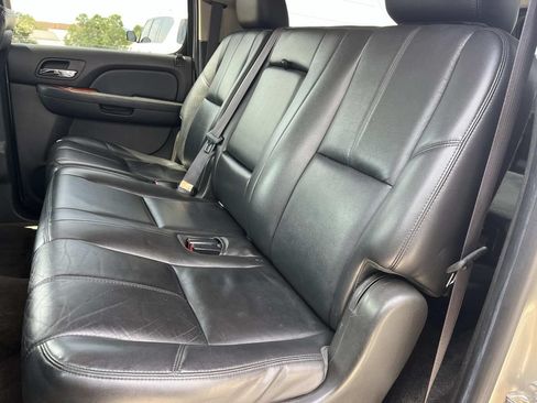 Used 2014 GMC Yukon XL SLT RWD image 18
