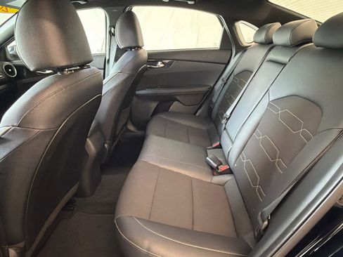 Used 2023 Kia Forte GT-Line w/ GT-Line Premium Package FWD image 19