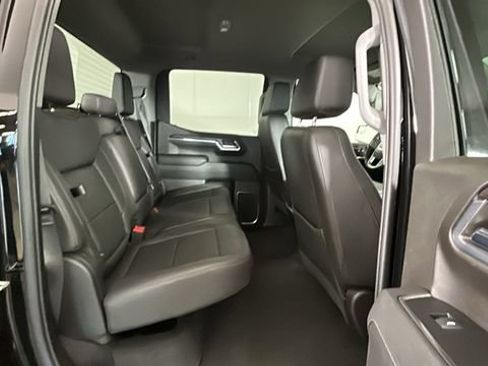 Used 2023 GMC Sierra 1500 SLT w/ SLT Convenience Package AWD/4WD image 29