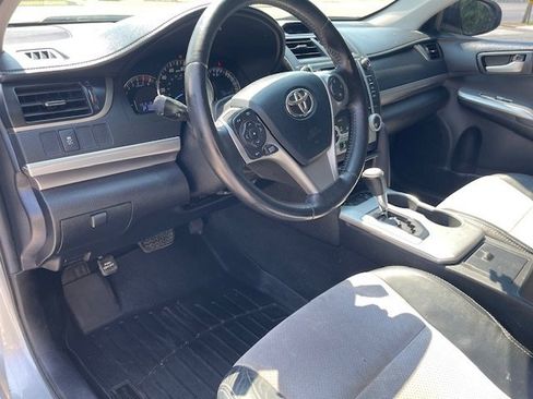 Used 2012 Toyota Camry SE image 12