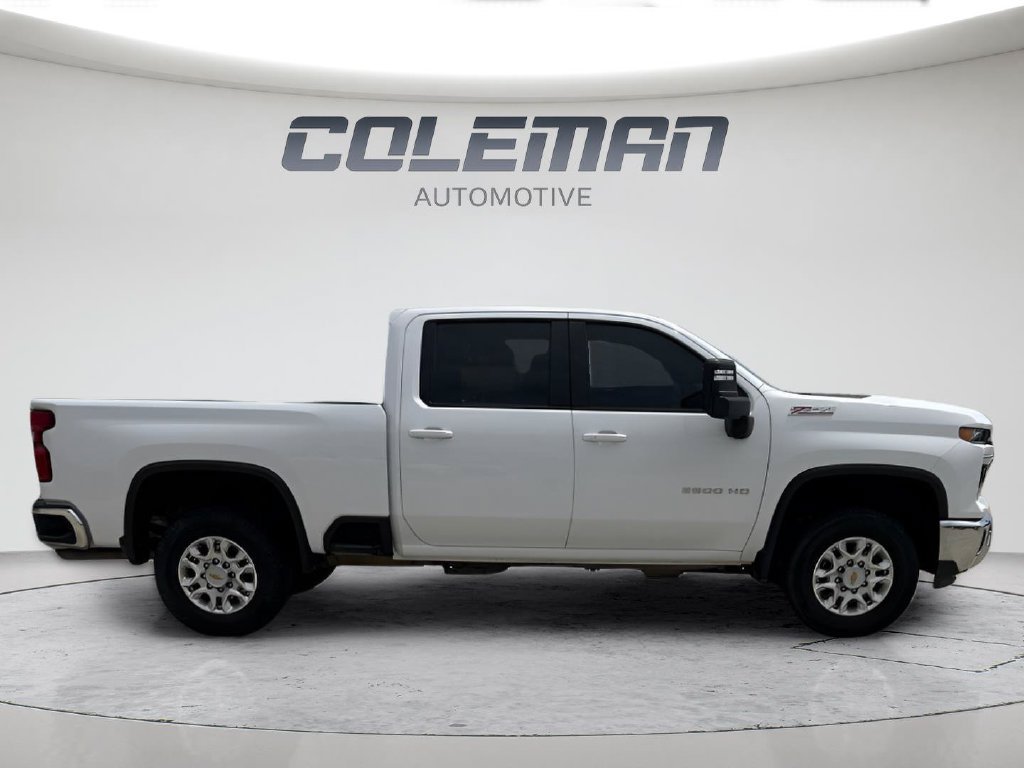 Used 2024 Chevrolet Silverado 2500 LT AWD/4WD image 6