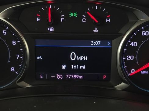 Used 2023 Chevrolet Equinox Premier AWD/4WD image 12