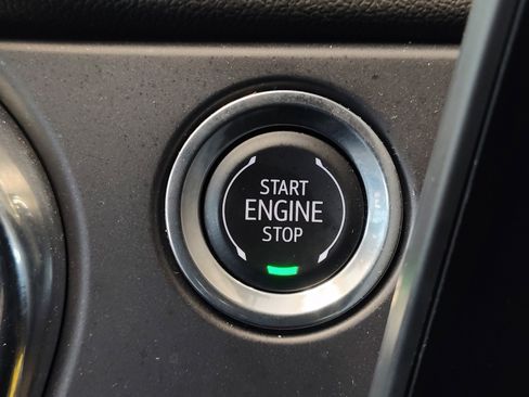 Used 2025 Chevrolet Blazer LT FWD image 33