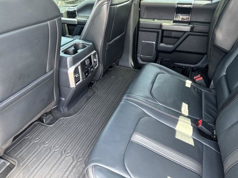 Used 2022 Ford F250 Platinum w/ FX4 Off-Road Package AWD/4WD image 32