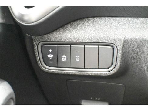 Used 2025 Kia Soul LX image 23