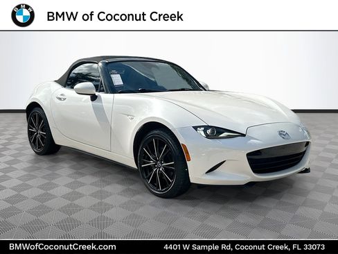 Used 2024 MAZDA MX-5 Miata Grand Touring image 1
