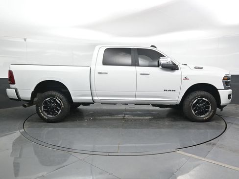 Used 2026 RAM 2500 Laramie AWD/4WD image 3
