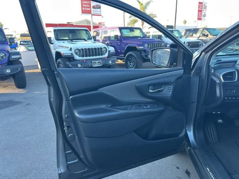 Used 2022 Nissan Murano SL image 22