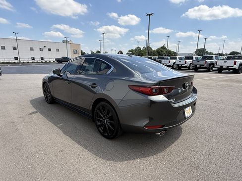 Used 2022 MAZDA MAZDA3 s AWD/4WD image 3
