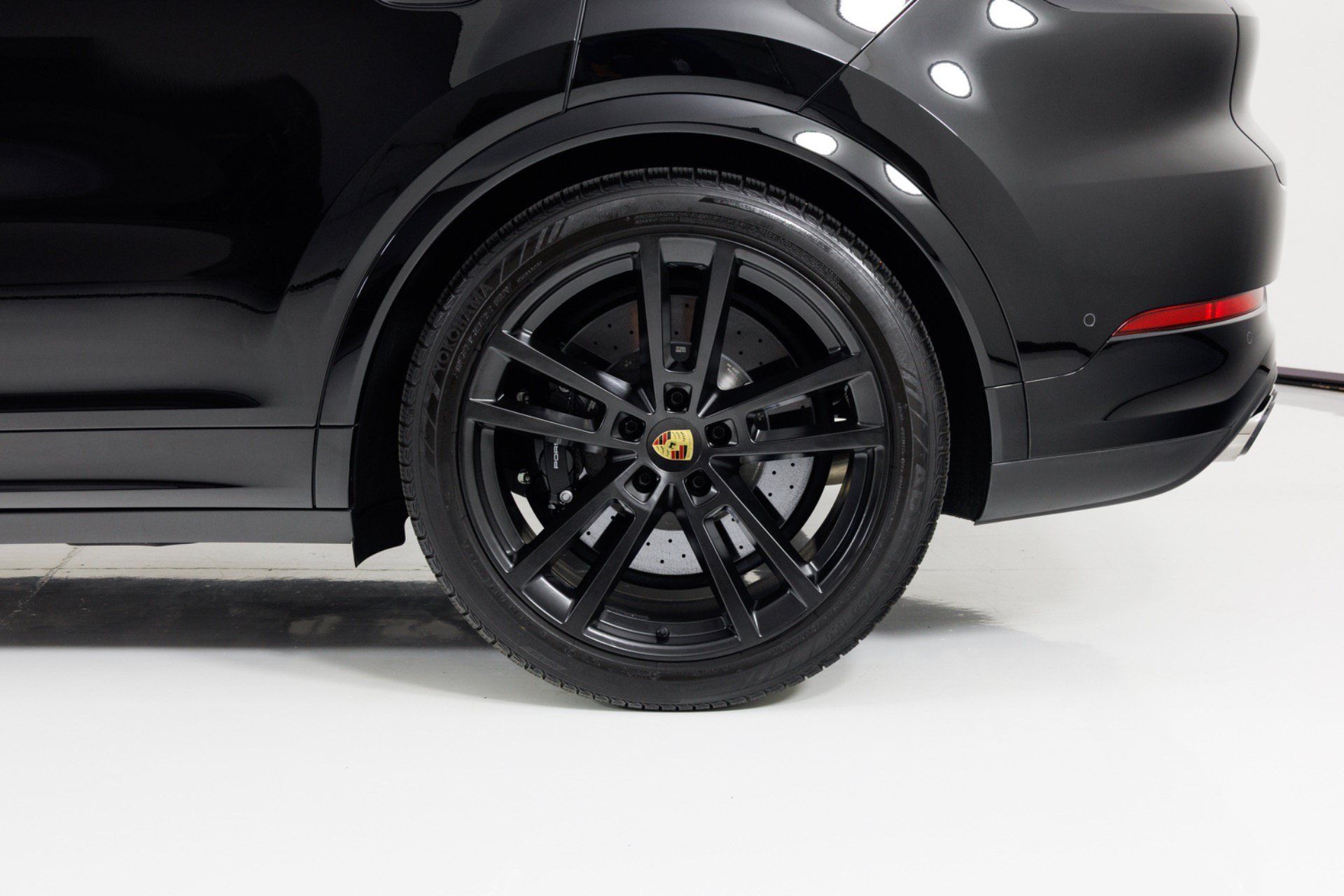 Used 2024 Porsche Cayenne Turbo w/ Premium Package Plus (PP1) AWD/4WD image 11