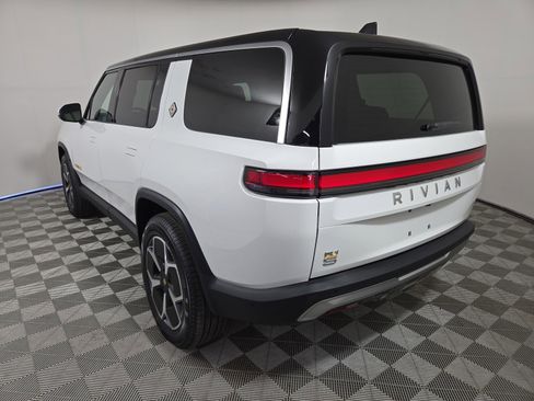 Used 2024 Rivian R1S Adventure AWD/4WD image 3