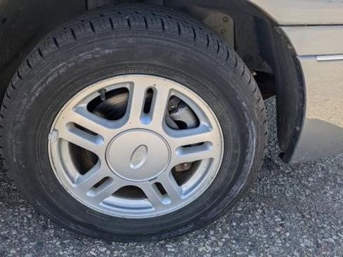 Used 2004 Ford Freestar SEL FWD image 21
