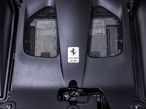 Used 2019 Ferrari 812 Superfast RWD image 58