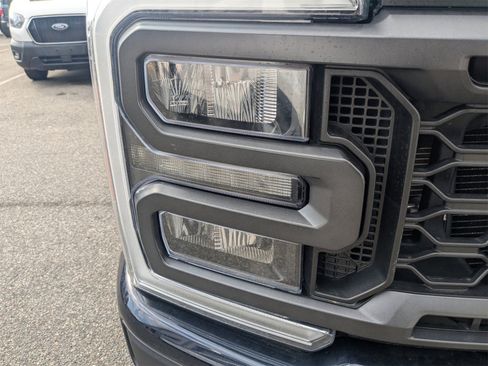 Used 2023 Ford F250 Lariat w/ Sport Appearance Package image 10