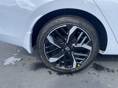 New 2025 Nissan Versa SR w/ Trunk Package image 35