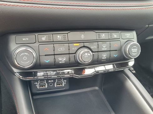 New 2024 Dodge Durango GT image 18