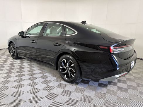 Used 2025 Hyundai Sonata SEL FWD image 3