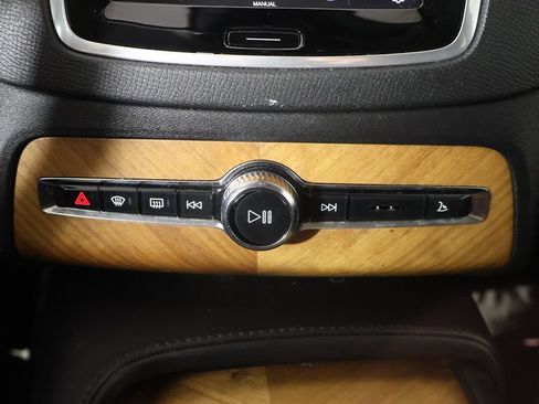 Used 2024 Volvo XC90 B6 Plus w/ Protection Package Premier AWD/4WD image 50