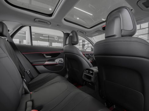 Used 2025 Mercedes-Benz E 450 4MATIC All-Terrain Wagon image 26