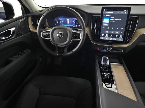 Certified 2026 Volvo XC60 B5 Plus w/ Climate Package AWD/4WD image 20