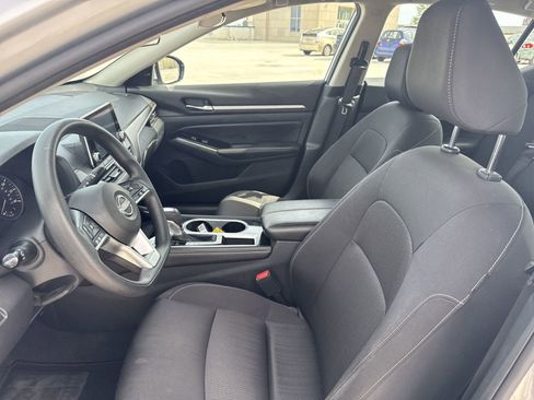 Used 2023 Nissan Altima 2.5 SV image 15