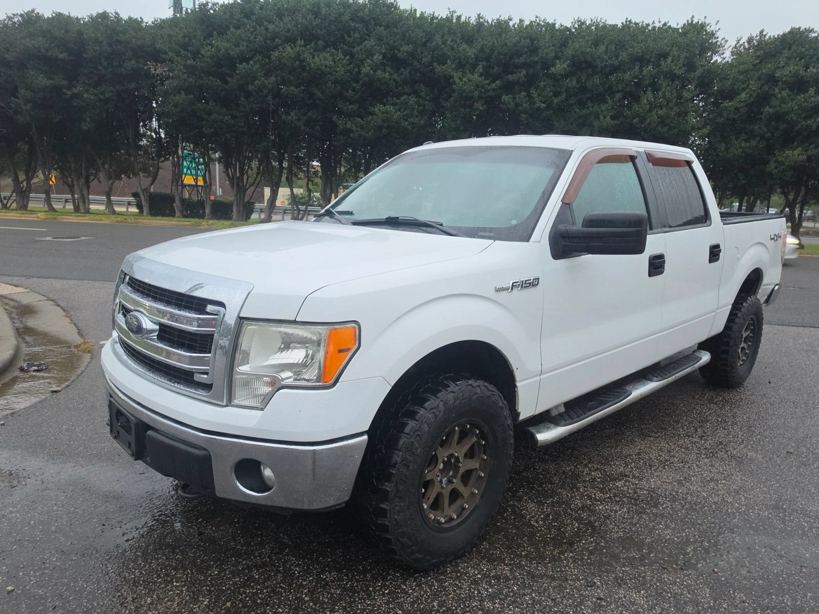 Used 2014 Ford F150 XLT w/ Trailer Tow Package AWD/4WD image 1