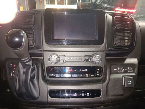 Used 2022 RAM ProMaster 2500 image 17