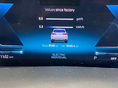 Certified 2025 BMW X5 xDrive50e w/ M Sport Package image 21