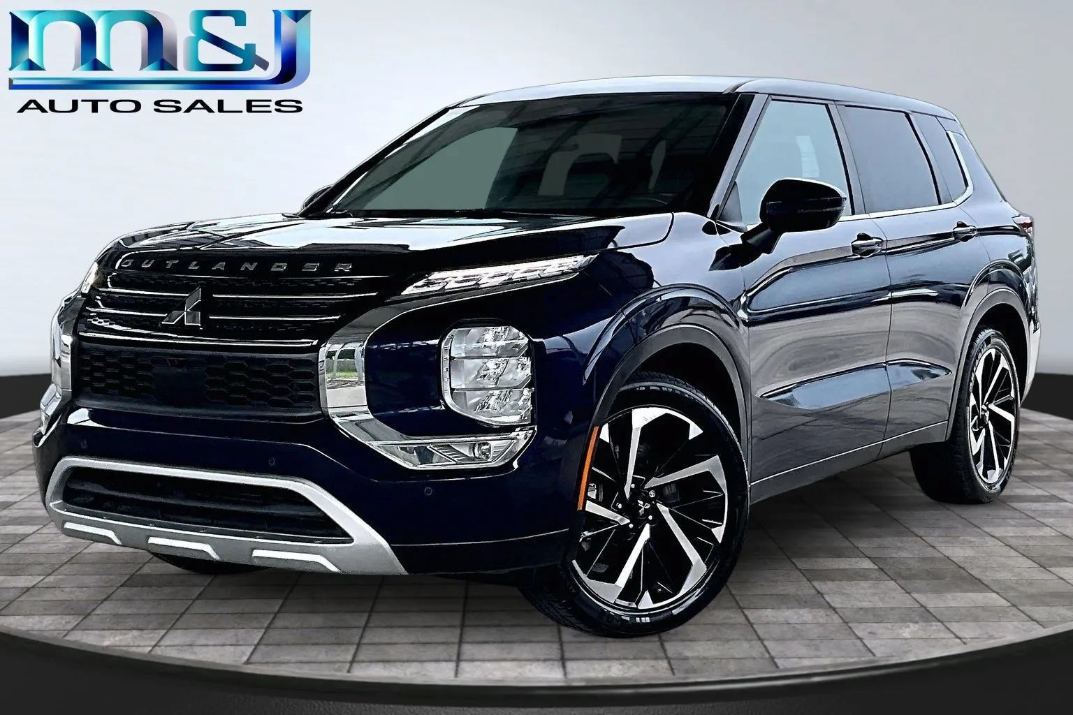 Used 2024 Mitsubishi Outlander SE FWD image 1