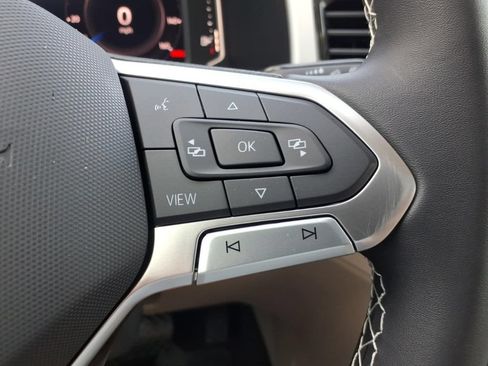 Used 2023 Volkswagen Atlas SE w/ Panoramic Sunroof Package FWD image 35