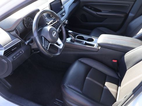 Used 2024 Nissan Altima 2.5 SR image 16