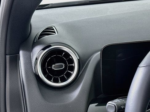 Certified 2026 Mercedes-Benz GLA 250 4MATIC image 11