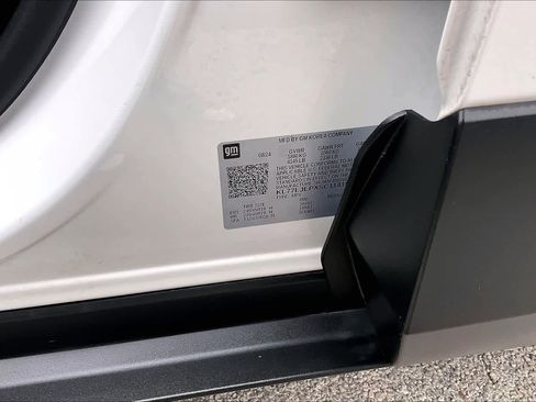 Used 2025 Chevrolet Trax RS w/ Sunroof Package image 34