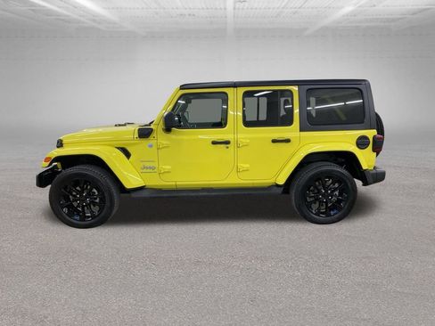 Used 2023 Jeep Wrangler Unlimited Sahara w/ Cold Weather Group image 8