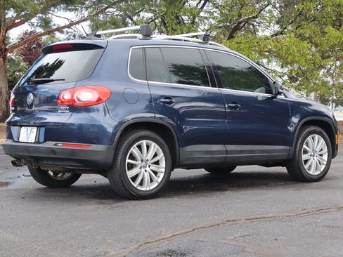Used 2011 Volkswagen Tiguan SEL AWD/4WD image 5