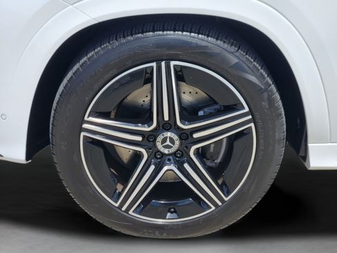 Certified 2025 Mercedes-Benz GLE 450 4MATIC image 31