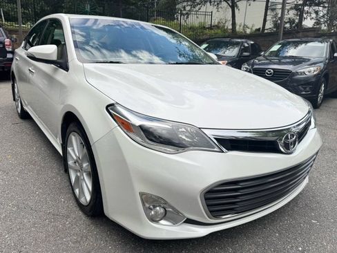 Used 2013 Toyota Avalon Limited FWD image 1