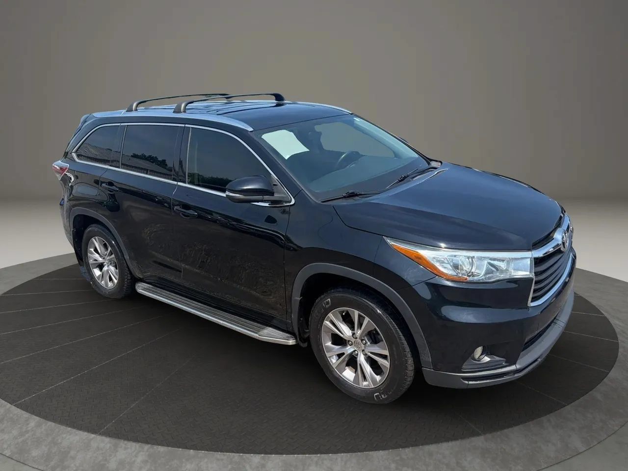 Used 2015 Toyota Highlander XLE AWD/4WD image 7