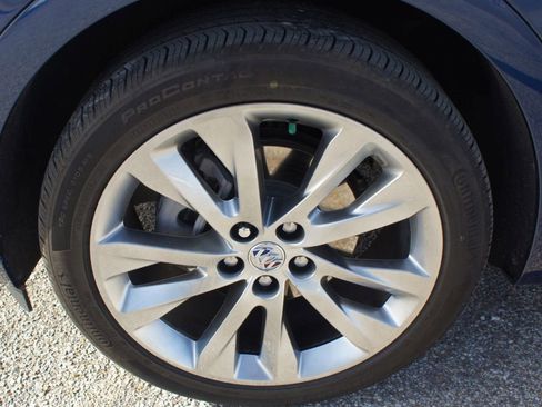 Used 2023 Buick Envision Avenir image 28