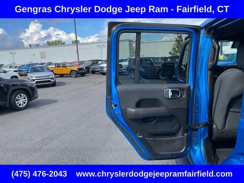 Certified 2025 Jeep Wrangler Unlimited Sahara AWD/4WD image 39