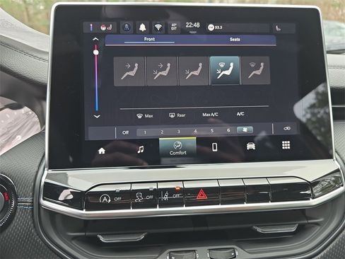 New 2026 Jeep Compass Latitude image 23