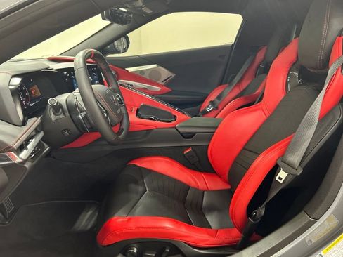 Used 2025 Chevrolet Corvette Stingray Preferred Cpe w/ Z51 Performance Package RWD image 10