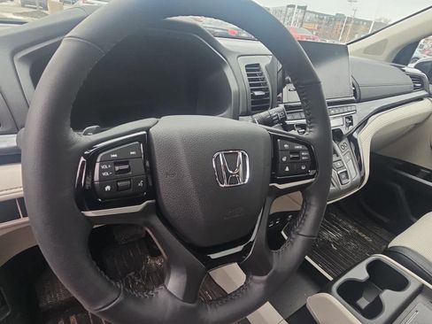 Used 2026 Honda Odyssey Elite image 5