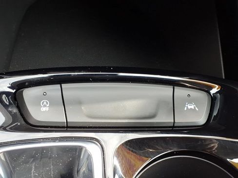 Used 2025 Chevrolet Trax ACTIV FWD image 24
