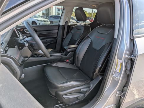 Used 2022 Jeep Compass Trailhawk w/ Sun and Sound Group AWD/4WD image 14