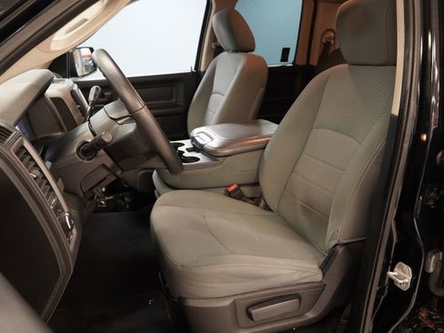 Used 2013 RAM 1500 Express AWD/4WD image 3