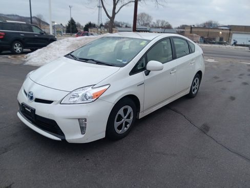 Used 2014 Toyota Prius Two image 13