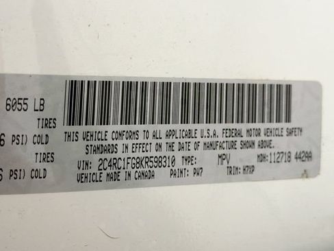 Used 2019 Chrysler Pacifica Touring Plus w/ Advanced Safetytec Group FWD image 28