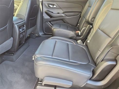 Used 2018 Chevrolet Traverse LT image 25